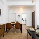 Nina's Family House Apartamento
